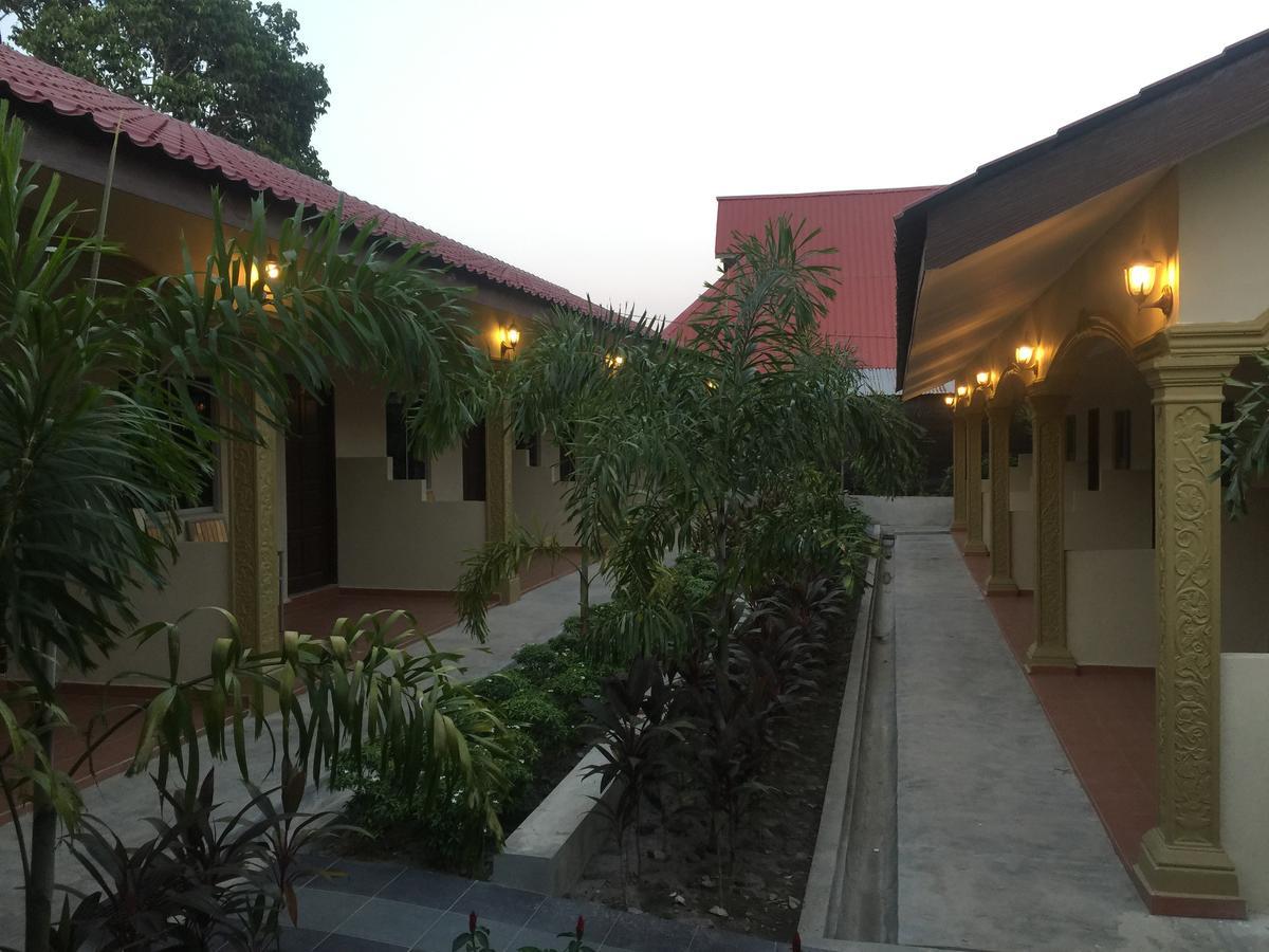 Dhania Cenang Beach Motel Pantai Cenang  Εξωτερικό φωτογραφία